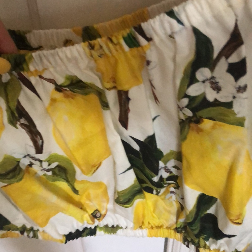 Lemon dolce and Gabbana off the shoulder top - Picture 3 of 5